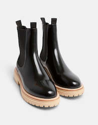 Shoes: Oak Leather Boot in Black Shine