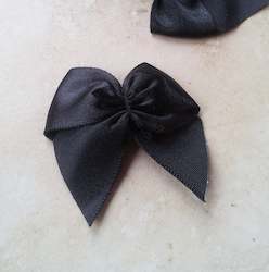 Leather good: 10 x Black Satin Ribbon Bows