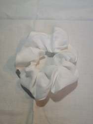 Clothing: White Linen Scrunchie