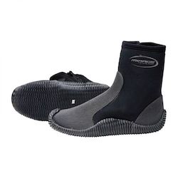 Sporting equipment: Mirage Dive Boot