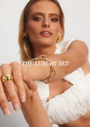 Direct selling - jewellery: The Luxury Set