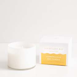 Frontpage: Honeysuckle Soy Candle