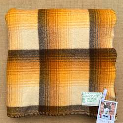 Golden Warm Poppa Styles SMALL SINGLE/THROW New Zealand Wool Blanket