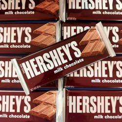 Confectionery: Hershey Milk Chocolate Bar 40g