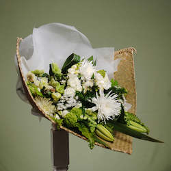 Frontpage: Flax wrapped Sympathy Bouquet