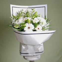 Bouquets 1: Cool White Vox - Bouquet of white and green flowers in a Water-filled box