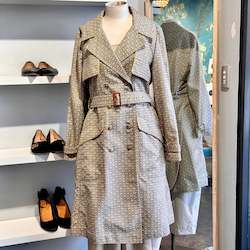Clothing: Tory Burch Gemini Link Trenchcoat - SIZE 14