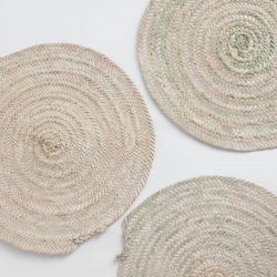 Linens Table And Kitchen: Handwoven Palm Leaf Tablemat 30cm - set x 4 NEW