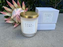 Flower: CocoSoya Candle- Coconut Lime&Lavender