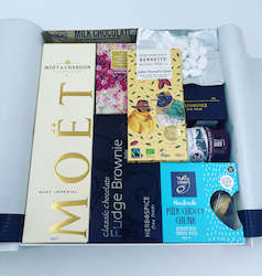 The Hamper Kitchen: Big Box With Moet Champagne