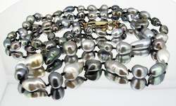 Jewellery: Keshi Black Pearl