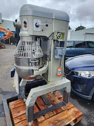 HOBART H600 Mixer With Electric Lift Bowl And Paddle
