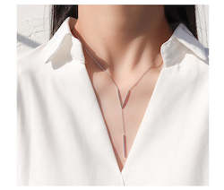 V-Shaped Line Pendant Necklace