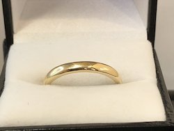 9ct Yellow Gold 4.4mm Slight Half-Round Wedding Ring