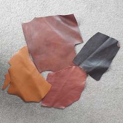 Leather good: 4 x Mixed Brown Scrap Leather Pieces