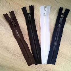 Leather good: YKK Vislon Zip - 15cm (6") - Closed end