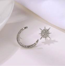 New Star Moon Earrings - Silver