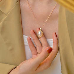 Gift: Vintage Pearl Necklace