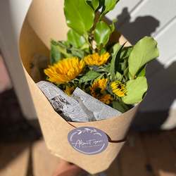Gift: Sunflower Bouquet (Seasonal)