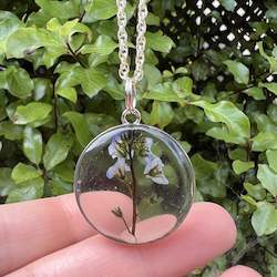 Round Resin Forget Me Not Necklace #1