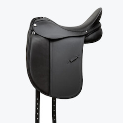 Sporting equipment: Albion Platinum Dressage Saddle