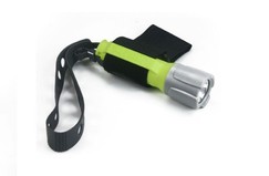 Sporting equipment: Ultrafire Wf-3430 1000 lumen T6 xm-l led flashlight dive torch - ultrafire - dive lights