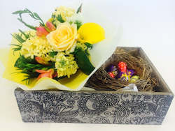 Florist: Easter gift box