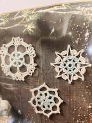 Christmas: Crochet snowflakes