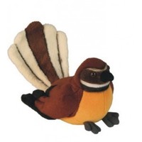 Fantail soft toy with sound (15cm)