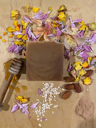 Body Soaps: Body Bar -Milk, Honey & Oats with Mixed Flowers