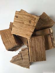 Wood Chunks: Oak European Kiln Dried Debarked Chunks