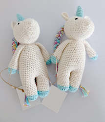 Fantasy Wonderland: Crocheted Cuddle Me Unicorn - offwhite