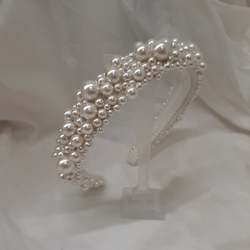 Jewellery manufacturing: Arabella - luscious ivory pearls handmade headband