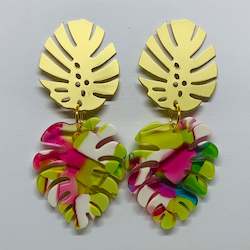 Jewellery: Golden & Pink Tortoiseshell Monstera Drop Earrings