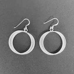 Clothing wholesaling: Sterling Silver Circle Earrings