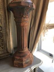 Outdoor: Pillar/pedestal rust finish
