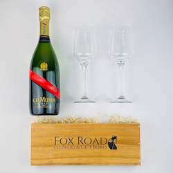 G.H. Mumm Champagne and Flutes Gift Box