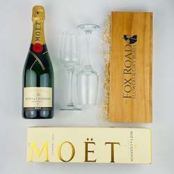MoÃ«t Champagne and Flutes Gift Box