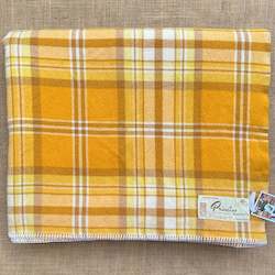 Linen - household: Gold Retro Lightweight QUEEN/KING NZ Wool *Bargain Blanket*