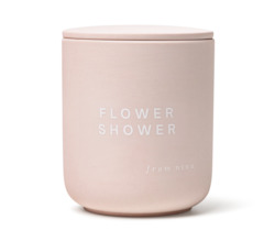 Perfume wholesaling: Flower Shower Perfumed Candle