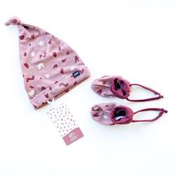 Internet only: Little Flock of Horrors Baby Beanie + Bootie Set - Orchid Sprinkles