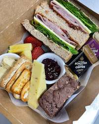 Catering: Glorious Picnic Boxes