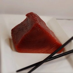 Southern bluefin tuna sashimi block - skin off (super frozen)