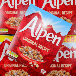 Confectionery: Alpen Original Muesli 550g