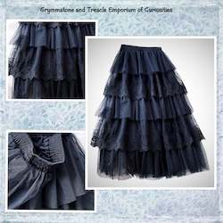 Clothing: Tiered Lace Layered Skirt - Size 10 to 14