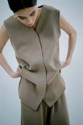 Clothing wholesaling: Howard Vest Taupe