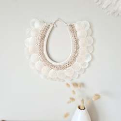 Furniture wholesaling: Mother of Pearl Necklace