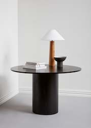 Test 100: Pedestal table
