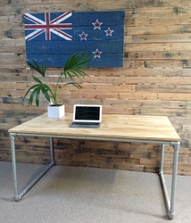 Wooden furniture: Simplistic desk