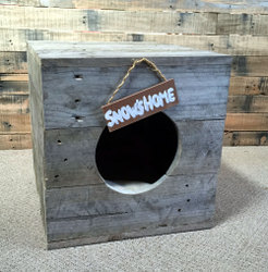 Wooden furniture: Cat / dog house
